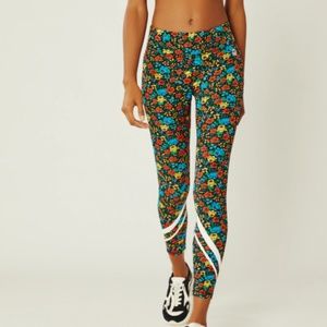 LIKE NEW Tory Burch Sport Primary Chevron Stripe Floral Leggings Size XL Navy